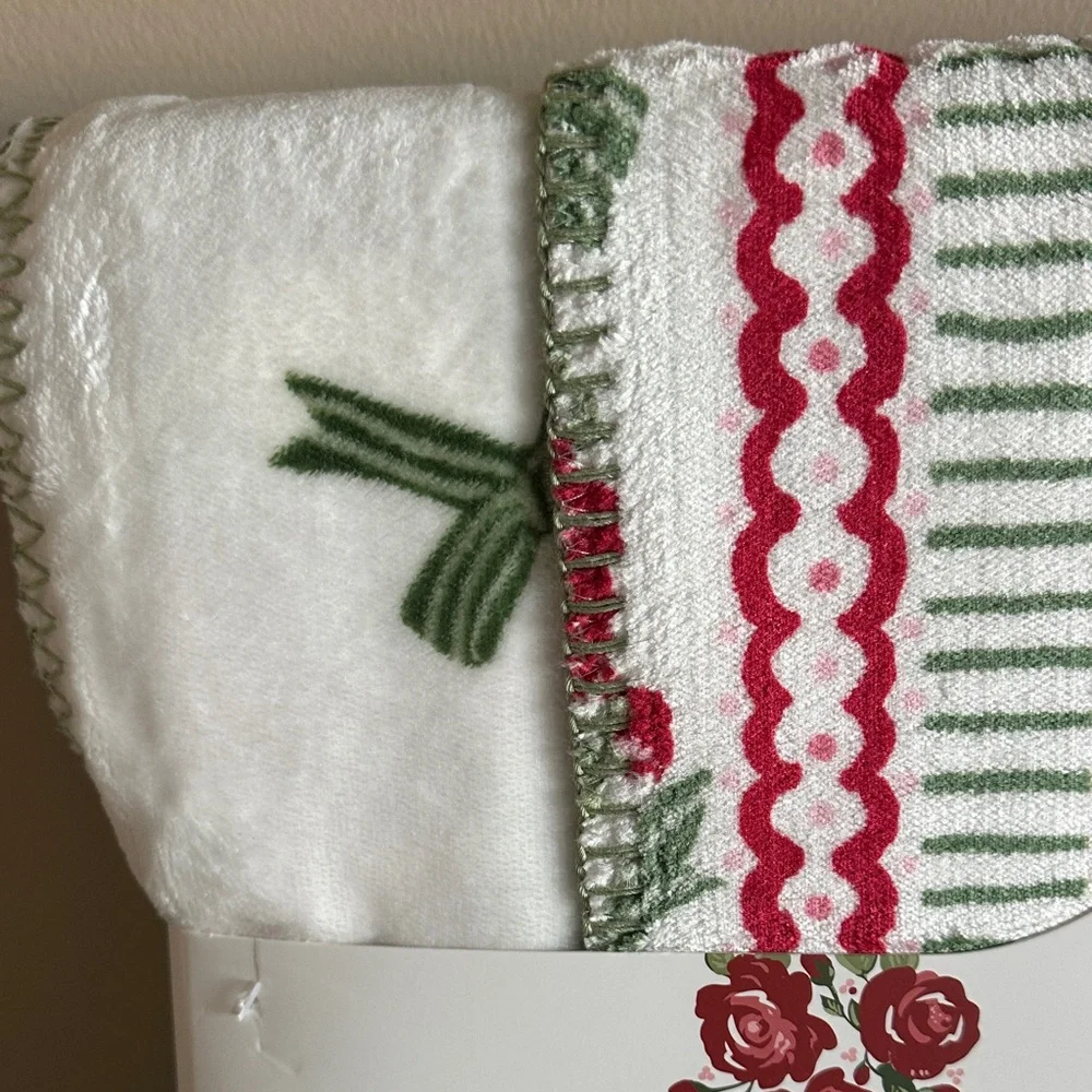 Envogue Reversible Plush Blanket Holiday Christmas Queen Red Rose 🌹 NEW!